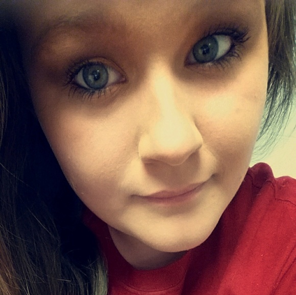 Meet your Posher, Taylor - Picture 1 of 1